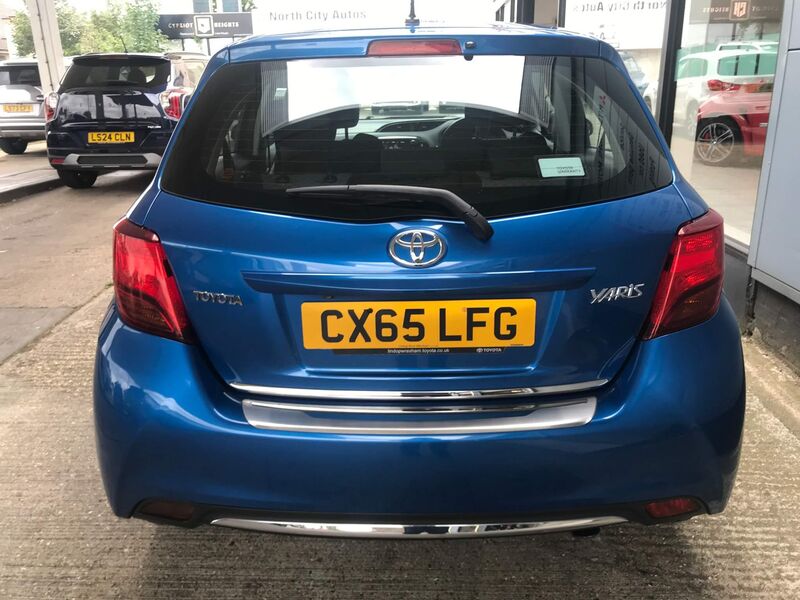 TOYOTA YARIS
