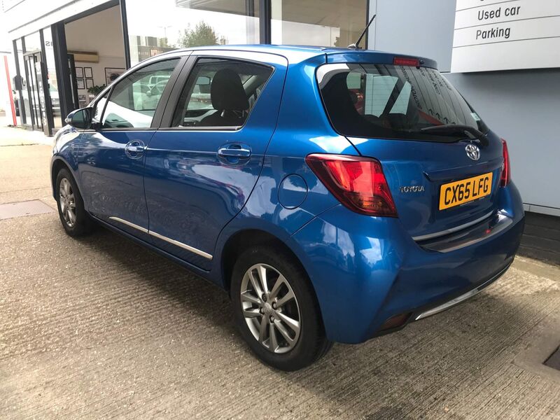TOYOTA YARIS
