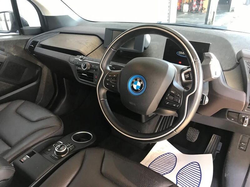 BMW I3
