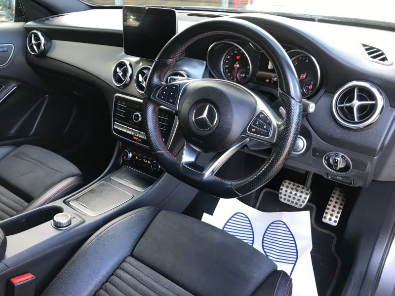 MERCEDES-BENZ GLA CLASS