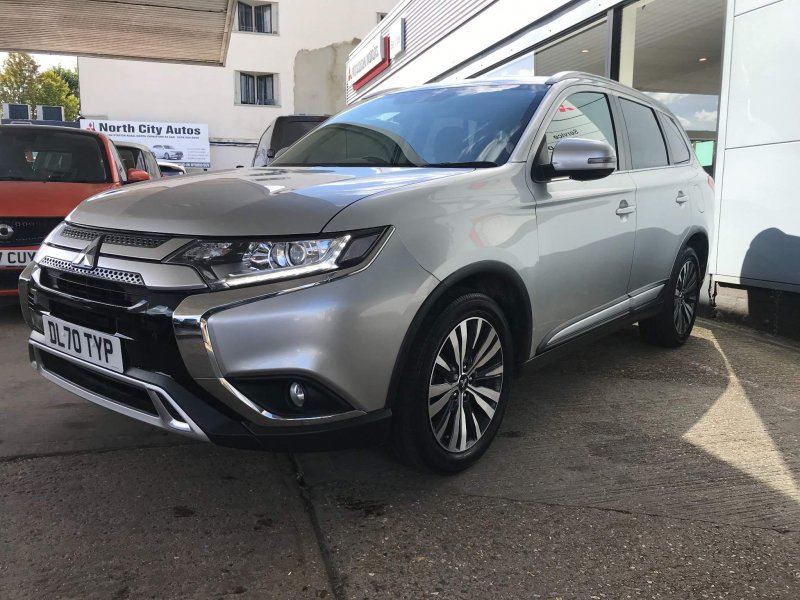 MITSUBISHI OUTLANDER