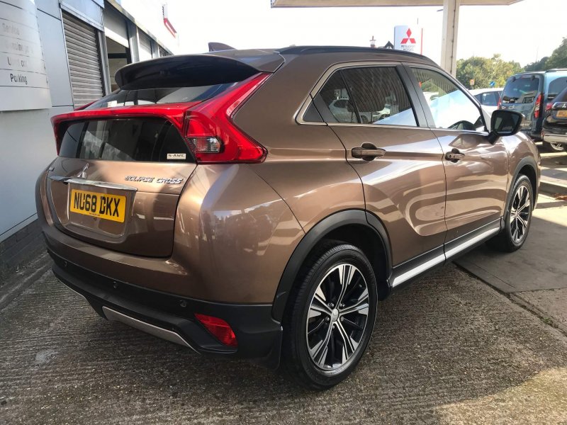 MITSUBISHI ECLIPSE CROSS