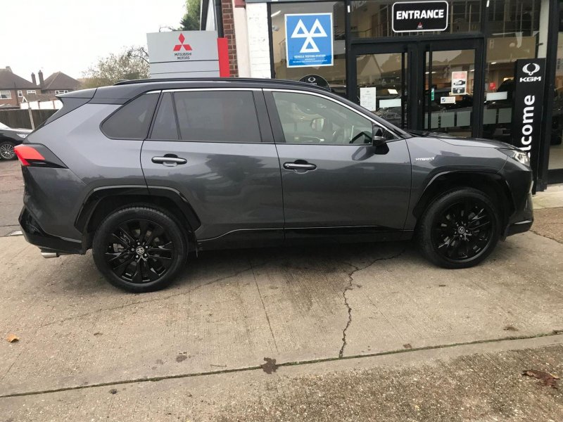 TOYOTA RAV4