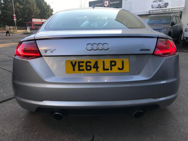 AUDI TT