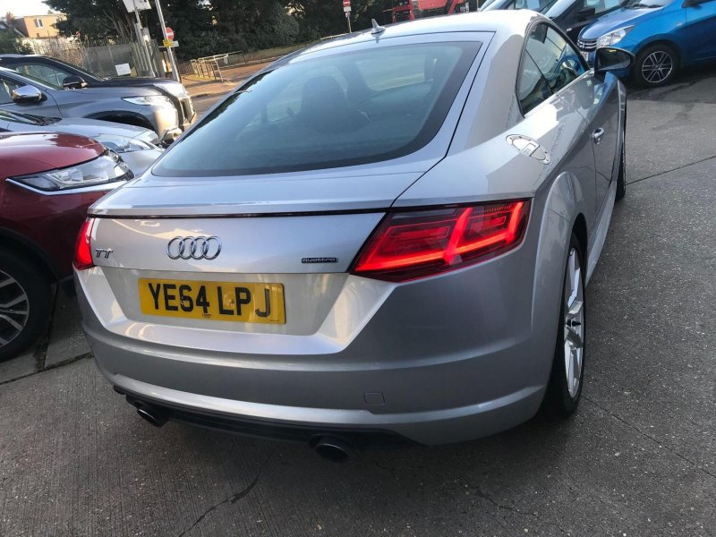 AUDI TT
