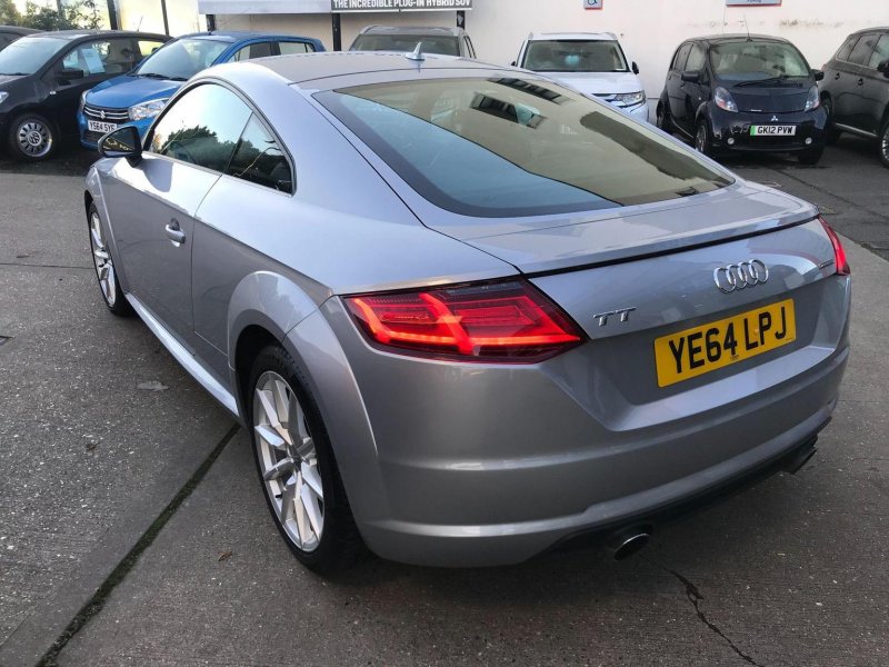 AUDI TT