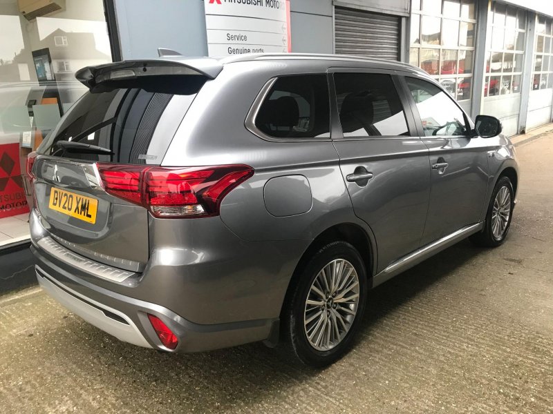 MITSUBISHI OUTLANDER