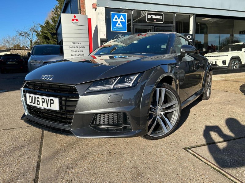 AUDI TT