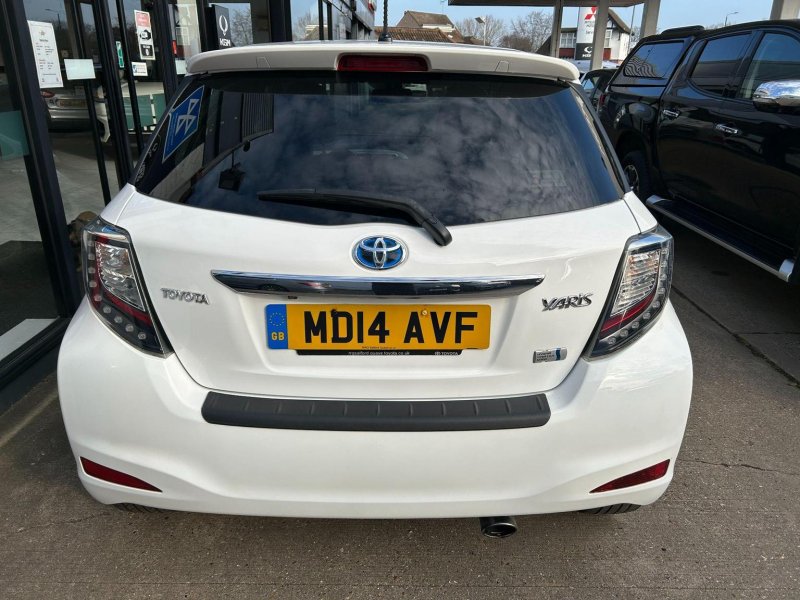 TOYOTA YARIS