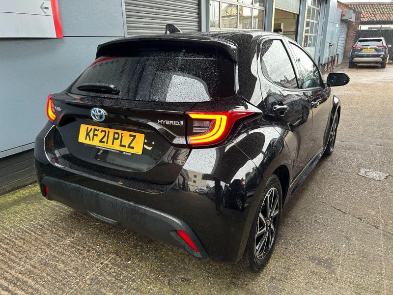 TOYOTA YARIS