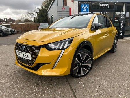PEUGEOT E-208