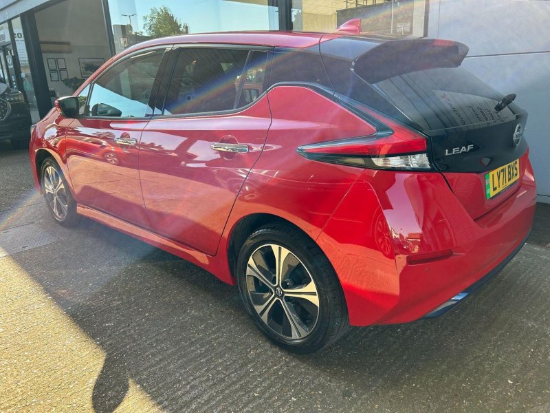 NISSAN LEAF